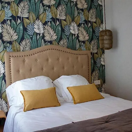 Appartement English House In By Apartelier *
