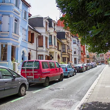 English House In By Apartelier Appartement *